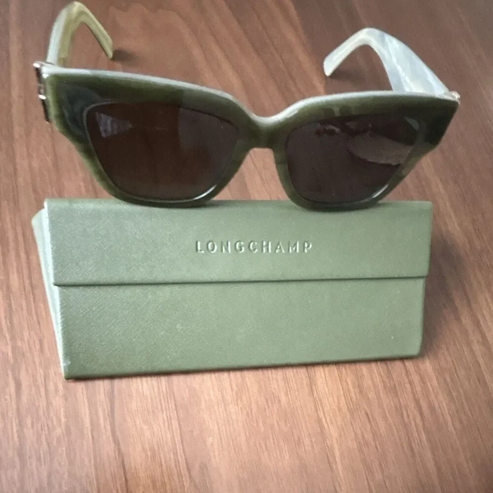 Longchamp LO745S  Size 53-17 with case green Lens with prescription pre owned